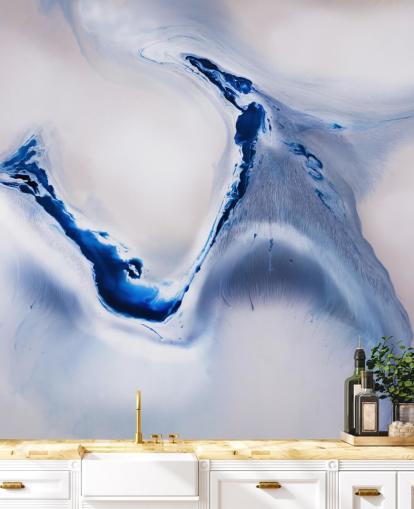 murale astratto personalizzabile blu e bianco chiamato Gentle Flow di Petra Meikle de Vlas murale astratto personalizzabile blu e bianco chiamato Gentle Flow di Petra Meikle de Vlas