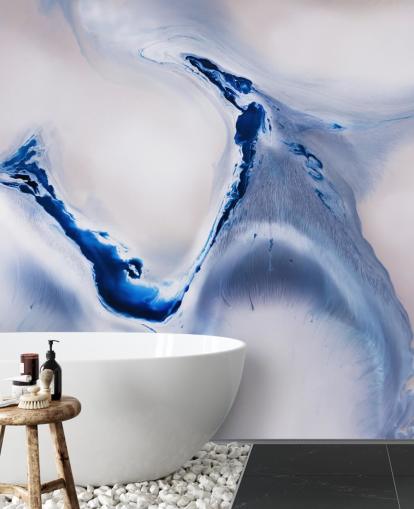 mural abstrato personalizável em azul e branco chamado Gentle Flow de Petra Meikle de Vlas