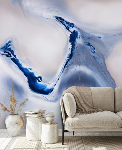 mural abstracto personalizable en blanco y azul llamado Gentle Flow de Petra Meikle de Vlas