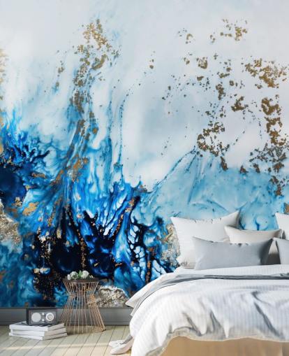 mural abstracto personalizable azul y dorado llamado Gently Drifting para dormitorios, salas de estar y baños