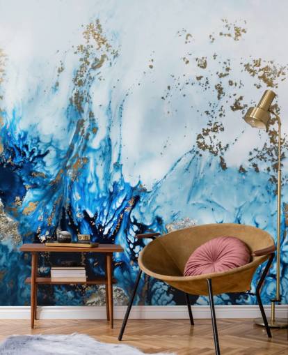 mural abstracto personalizable azul y dorado llamado Gently Drifting para dormitorios, salas de estar y baños