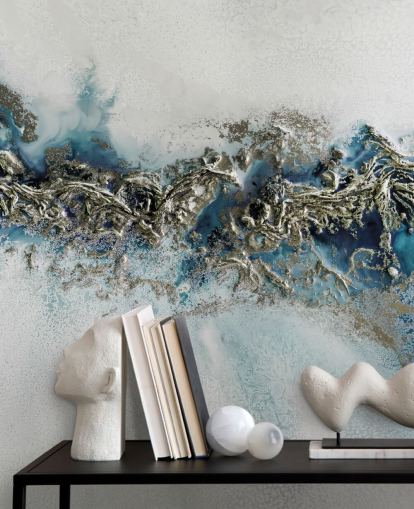 fresque murale abstraite personnalisable blanche, bleue et dorée appelée Gilded Weave par Petra Meikle de Vlas