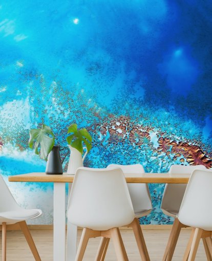 sininen muokattava abstrakti valtameren seinämaalaus nimeltä Into the Blue, kirjoittanut Petra Meikle de Vlas kylpyhuoneisiin ja makuuhuoneisiin