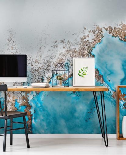 murale astratto personalizzabile blu chiaro, grigio e oro chiamato Oasis Exploring di Petra Meikle de Vlas