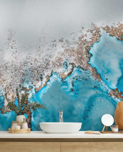 Personalisierbares abstraktes Wandbild in Hellblau, Grau und Gold namens Oasis Exploring von Petra Meikle de Vlas