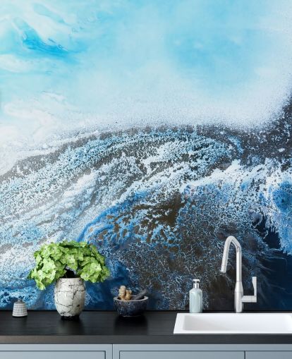 blaues personalisierbares abstraktes Wandbild namens Ocean Trance von Petra Meikle de Vlas für Badezimmer und Schlafzimmer blaues personalisierbares abstraktes Wandbild namens Ocean Trance von Petra Meikle de Vlas für Badezimmer und Schlafzimmer