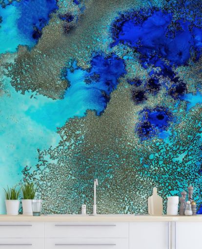mural de parede abstrato personalizado azul chamado Reef Resonance de Petra Meikle de Vlas para banheiros e quartos