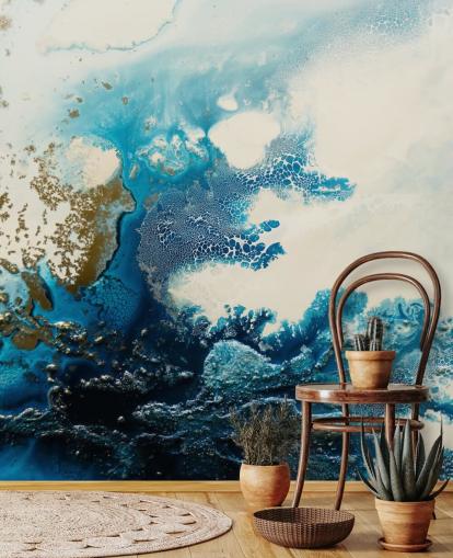 mural de parede abstrato personalizado em azul e branco chamado Royal Escape de Petra Meikle de Vlas