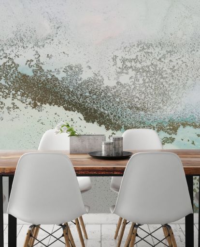 murale astratto personalizzabile blu chiaro e oro chiamato Shallow Pass di Petra Meikle de Vlas