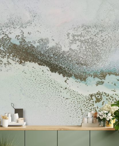 murale astratto personalizzabile blu chiaro e oro chiamato Shallow Pass di Petra Meikle de Vlas murale astratto personalizzabile blu chiaro e oro chiamato Shallow Pass di Petra Meikle de Vlas