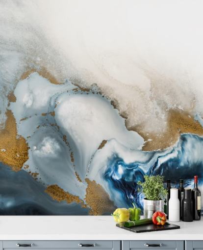 vit, grå och guld anpassningsbar abstrakt väggmålning kallad Swirl av Petra Meikle de Vlas