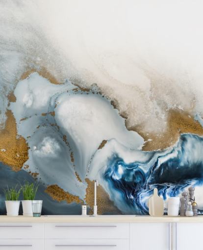 hvid, grå og guld tilpasselig abstrakt vægmaleri kaldet Swirl af Petra Meikle de Vlas