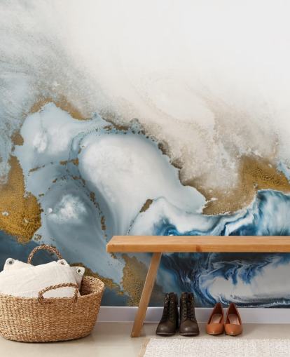 hvid, grå og guld tilpasselig abstrakt vægmaleri kaldet Swirl af Petra Meikle de Vlas