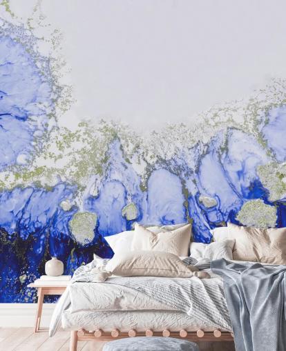 maßgefertigtes abstraktes Wandbild in Blau und Gold namens Treasure Reef von Petra Meikle de Vlas maßgefertigtes abstraktes Wandbild in Blau und Gold namens Treasure Reef von Petra Meikle de Vlas