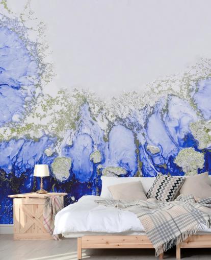 maßgefertigtes abstraktes Wandbild in Blau und Gold namens Treasure Reef von Petra Meikle de Vlas