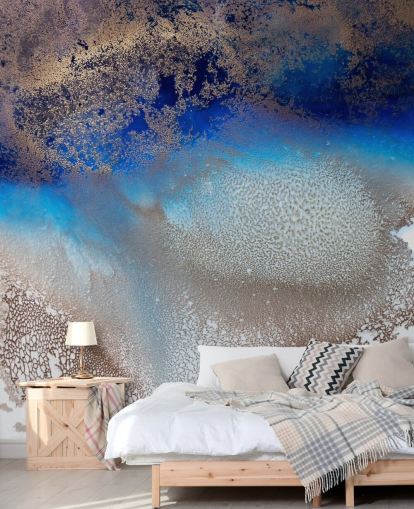fresque murale personnalisable bleue et dorée appelée Turning Tides de Petra Meikle de Vlas pour les chambres et les salles de bain fresque murale personnalisable bleue et dorée appelée Turning Tides de Petra Meikle de Vlas pour les chambres et les salles de bain
