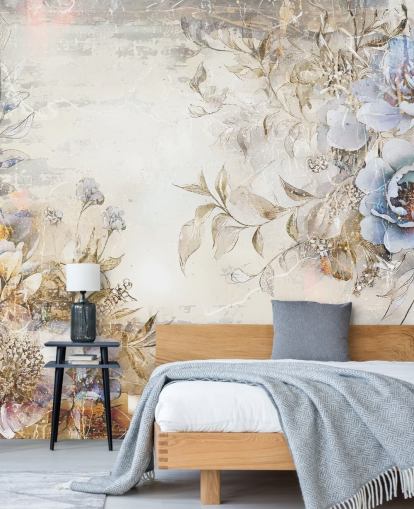 papier peint floral personnalisé bleu appelé Distressed Blue Florals par Rafal Kulik pour les chambres et les salons