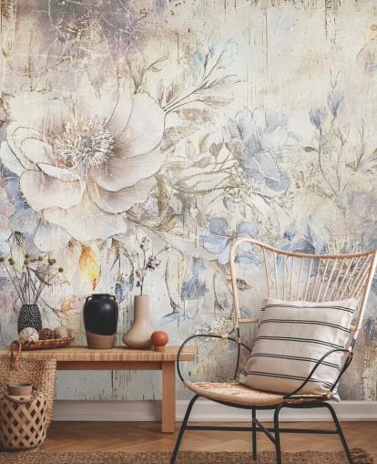 helles individuelles Blumenwandbild namens Distressed Bright Florals von Rafal Kulik