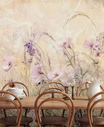 gele en paarse op maat gemaakte weidemuurschildering genaamd Distressed Floral Meadow II van Rafal Kulik