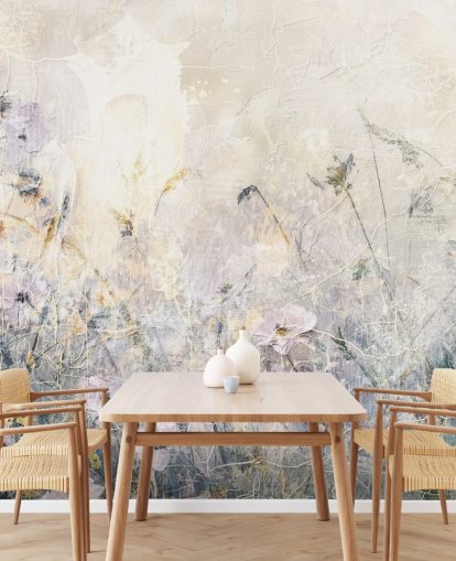 kleurrijke aanpasbare vintage bloemenbehangmuurschildering genaamd Distressed Floral Meadow van Rafal Kulik