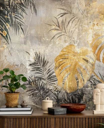 mural de pared verde, dorado y gris de la jungla llamado Distressed Jungle Leaves IV de Rafal Kulik