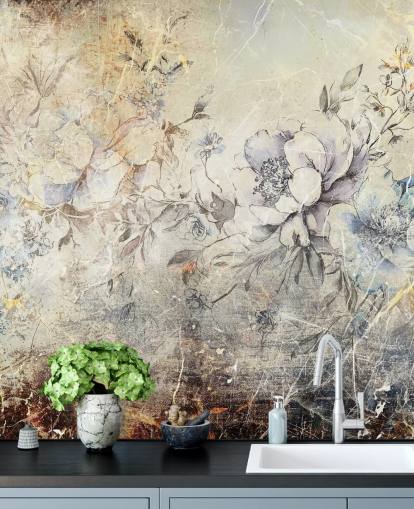mural de pared floral personalizable llamado Distressed Large Florals II de Rafal Kulik para dormitorios y salones