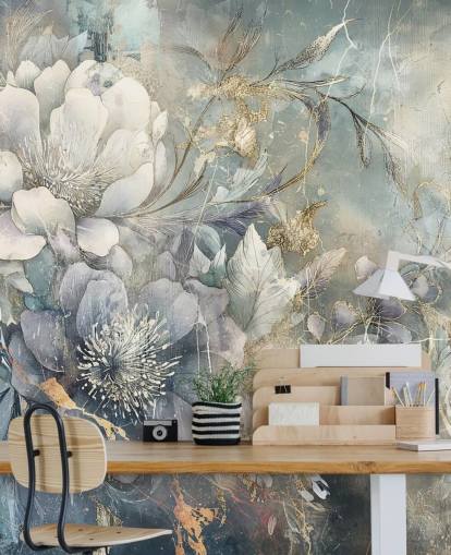 sinivalkoinen muokattava kukkatapetti nimeltä Distressed Large Florals by Rafal Kulik