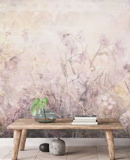 paarse aanpasbare bloemenmuurschildering genaamd Distressed Lilac Florals van Rafal Kulik