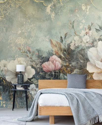 lyseblå stort blomsterveggmaleri kalt Distressed Vintage Florals av Rafal Kulik for soverom og salonger lyseblå stort blomsterveggmaleri kalt Distressed Vintage Florals av Rafal Kulik for soverom og salonger