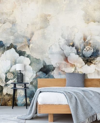 weißes kundenspezifisches Blumentapetenwandbild namens Distressed White Florals II von Rafal Kulik