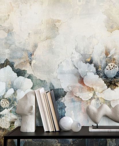 Rafal Kulikin valkoinen mukautettu kukka-taustakuvamaalaus nimeltään Distressed White Florals II