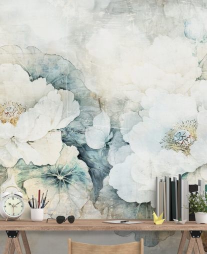 hvitt tilpassbart blomsterveggmaleri kalt Distressed White Florals III av Rafal Kulik