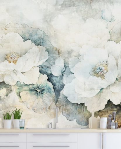 vit anpassningsbar blommig väggmålning kallad Distressed White Florals III av Rafal Kulik