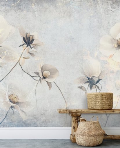 papier peint mural vintage blanc personnalisable appelé Distressed White Florals par Rafal Kulik pour les chambres et les salons