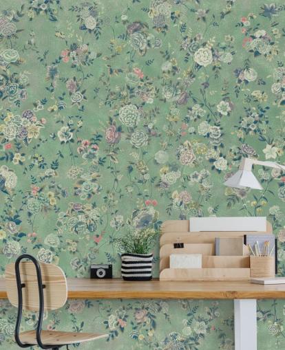 mural floral verde personalizável chamado Aureline de Loris Drago para salas de jantar e salas de estar