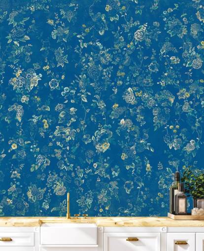 blaues individuelles Vintage-Blumenwandbild namens Aureline V von Loris Drago für Schlafzimmer blaues individuelles Vintage-Blumenwandbild namens Aureline V von Loris Drago für Schlafzimmer