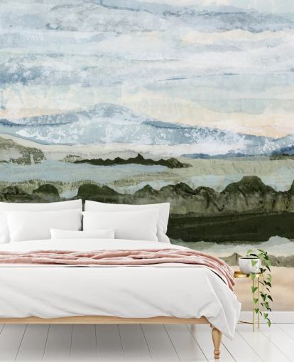 blaues und grünes individuelles abstraktes Wandbild namens Among the Hedges von Lara Eckerman für Esszimmer und Wohnzimmer