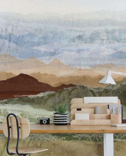 brunt og grønt tilpasset abstrakt landskapsmaleri kalt Plateau Mirage av Lara Eckerman for ganger og hjemmekontorer