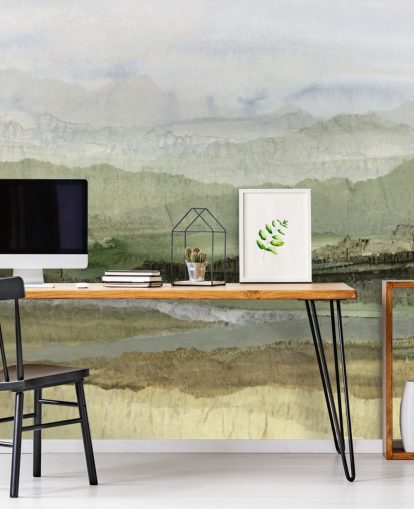 grünes maßgeschneidertes abstraktes Wandbild namens Wandering Grove von Lara Eckerman für Schlafzimmer, Esszimmer und mehr