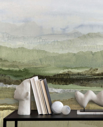 grünes maßgeschneidertes abstraktes Wandbild namens Wandering Grove von Lara Eckerman für Schlafzimmer, Esszimmer und mehr