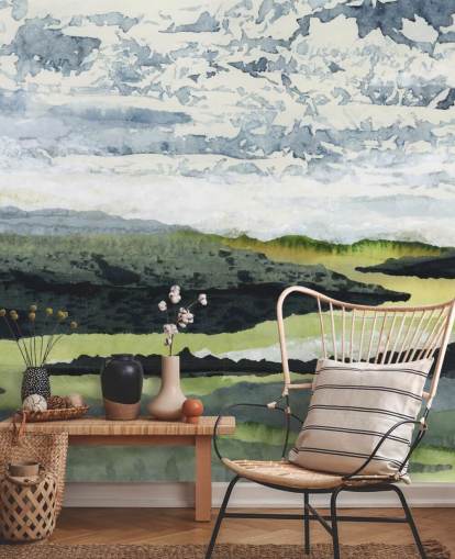 murale con paesaggio astratto verde, blu e bianco chiamato Winding River di Lara Eckerman