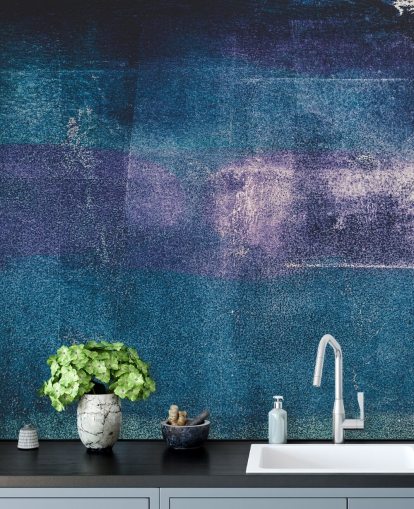 mural de pared abstracto personalizado azul y morado llamado Painted Textures III de Tim Mossholder para dormitorios y baños