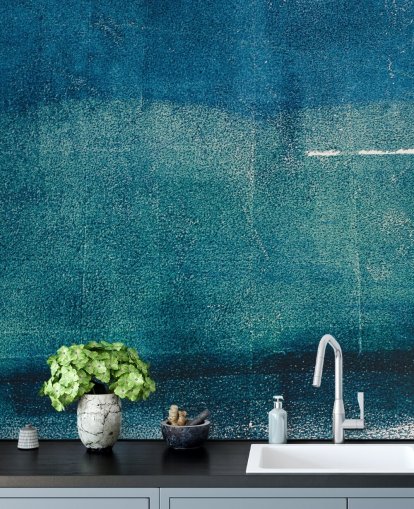 mural de pared abstracto personalizado azul llamado Painted Textures de Tim Mossholder para baños, pasillos y cocinas