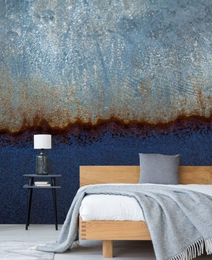 blaues und braunes abstraktes Wandbild namens Rusty Metal II von Tim Mossholder für Wohnzimmer und Badezimmer