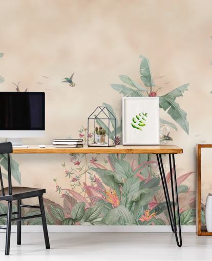 individuelles Dschungel-Wandbild in Beige, Grün und Rosa namens Vintage Borneo Jungle von Bloomery Decor individuelles Dschungel-Wandbild in Beige, Grün und Rosa namens Vintage Borneo Jungle von Bloomery Decor