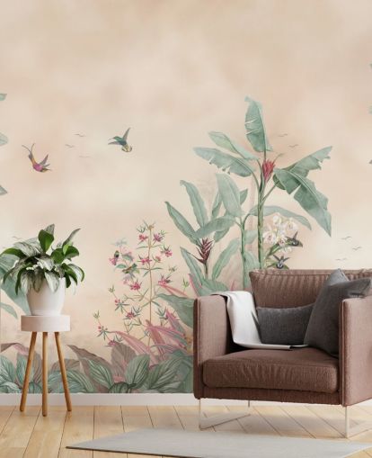 individuelles Dschungel-Wandbild in Beige, Grün und Rosa namens Vintage Borneo Jungle von Bloomery Decor individuelles Dschungel-Wandbild in Beige, Grün und Rosa namens Vintage Borneo Jungle von Bloomery Decor