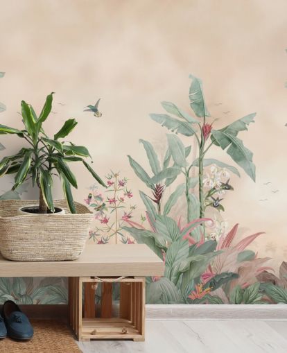 beige, groene en roze op maat gemaakte junglemuurschildering genaamd Vintage Borneo Jungle van Bloomery Decor beige, groene en roze op maat gemaakte junglemuurschildering genaamd Vintage Borneo Jungle van Bloomery Decor