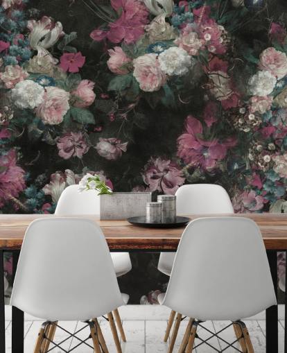 mural floral barroco personalizado en blanco y rosa llamado Moody Baroque Floral Scene de Bloomery Decor