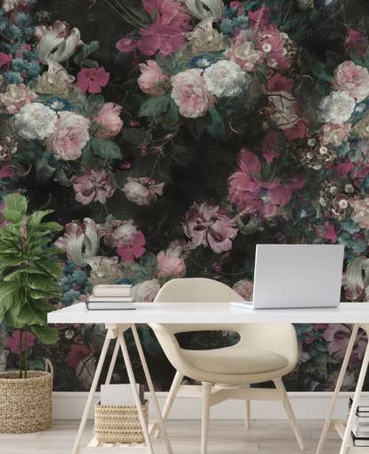 murale floreale barocco personalizzato rosa e bianco chiamato Moody Baroque Floral Scene di Bloomery Decor