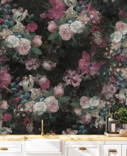 peinture murale florale baroque personnalisée rose et blanche appelée Moody Baroque Floral Scene par Bloomery Decor